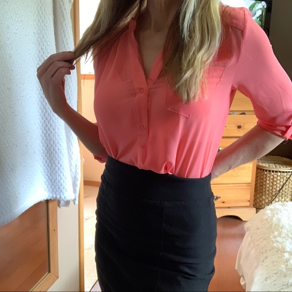 Kismet Size Medium Petite Salmon Coloured Sheer Blouse - Picture 8 of 12